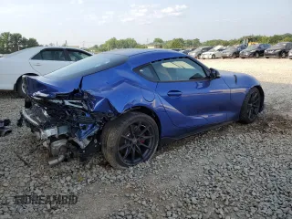 2024 Toyota Supra 3.0 with VIN WZ1DB0G04RW067620, listed as a Copart auction lot 59895735 with 8,983 mi miles and Salvage title. Bid and sale history available at DreamBid. Image 3.