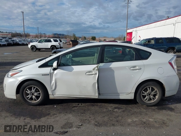 2010 Toyota Prius II z VIN JTDKN3DU4A0058526, wystawiony jako IAAI lot #41150690 z przebiegiem 138 971 mil mil oraz . Historia ofert i sprzedaży dostępna na DreamBid. Obrazek 14.