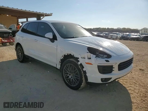 2018 Porsche Cayenne z VIN WP1AA2A2XJKA06647, wystawiony jako Copart lot #50317955 z przebiegiem 53 892 mil mil oraz Szkoda całkowita • Salvage title. Historia ofert i sprzedaży dostępna na DreamBid. Obrazek 15.