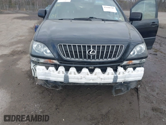 1999 Lexus RX 300 Luxury SUV with VIN JT6HF10U6X0066225, listed as a IAAI auction lot 41668785 with 162,995 mi miles. Bid and sale history available at carsss.com. Image 6.