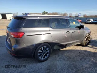2015 Kia Sedona SX with VIN KNDMC5C10F6063888, listed as a Copart auction lot 85172074 with 145,403 mi miles and Clean Title. Bid and sale history available at carsss.com. Image 3.