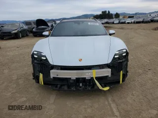 2022 Porsche Taycan 4S z VIN WP0BB2Y15NSA71463, wystawiony jako Copart lot #45126285 z przebiegiem 24 916 mil mil oraz Szkoda całkowita • Salvage title. Historia ofert i sprzedaży dostępna na DreamBid. Obrazek 5.