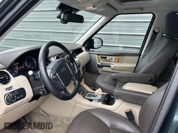 2016 Land Rover LR4 HSE Lux with VIN SALAK2V65GA806906, listed as a IAAI auction lot 42730263 with 145,149 mi miles and . Bid and sale history available at DreamBid. Image 5.