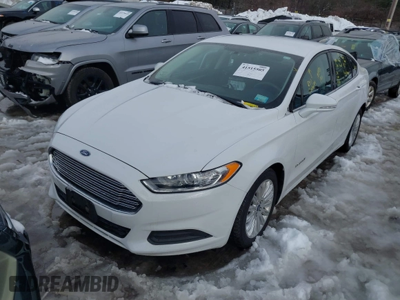 2014 Ford Fusion SE Hybrid with VIN 3FA6P0LU7ER395795, listed as a IAAI auction lot 41515505 with 58,037 mi miles. Bid and sale history available at carsss.com. Image 2.