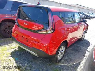 2024 Kia Soul LX with VIN KNDJ23AUXR7232790, listed as a IAAI auction lot 41673337 with 333 mi miles. Bid and sale history available at carsss.com. Image 4.