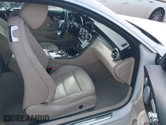 2018 Mercedes-Benz C 300 с VIN WDDWJ4KB9JF707390, выставлен на аукционе IAAI как лот 41541150 с пробегом 92 045 миль миль и . История ставок и продаж доступна на DreamBid. Изображение 5.