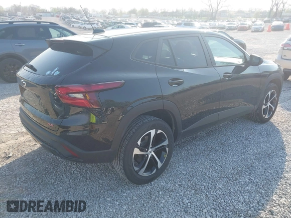 2024 Chevrolet Trax 1RS with VIN KL77LGE21RC225576, listed as a IAAI auction lot 41926081 with 7,152 mi miles. Bid and sale history available at carsss.com. Image 4.