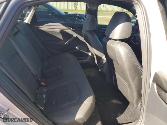 2021 Volkswagen Passat 2.0T R-Line with VIN 1VWMA7A31MC014717, listed as a Copart auction lot 84473574 with 22,971 mi miles and Salvage Title. Bid and sale history available at carsss.com. Image 10.