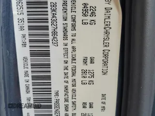 2007 Dodge Charger z VIN 2B3KA43G27H864237, wystawiony jako Copart lot #56039375 z przebiegiem 172 236 mil mil oraz Czysty tytuł • Clean title. Historia ofert i sprzedaży dostępna na DreamBid. Obrazek 12.