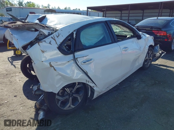 2021 Kia Forte LXS z VIN 3KPF24AD3ME382227, wystawiony jako IAAI lot #41792663 z przebiegiem 50 251 mil mil oraz . Historia ofert i sprzedaży dostępna na DreamBid. Obrazek 4.