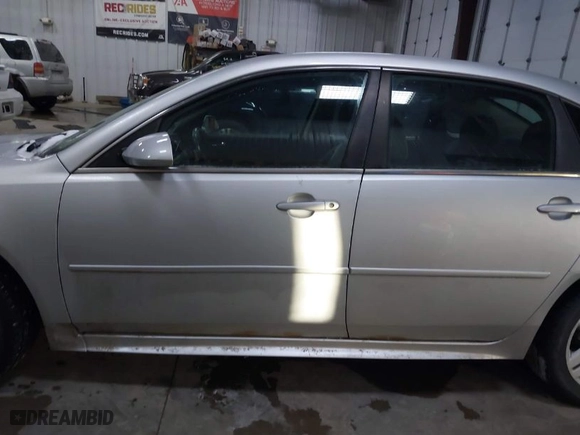 2014 Chevrolet Impala Limited LT with VIN 2G1WB5E37E1122072, listed as a IAAI auction lot 41322111 with NaN miles. Bid and sale history available at carsss.com. Image 14.