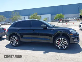 2018 Audi SQ5 Premium Plus z VIN WA1A4AFY0J2062719, wystawiony jako IAAI lot #42200681 z przebiegiem 65 320 mil mil oraz . Historia ofert i sprzedaży dostępna na DreamBid. Obrazek 13.