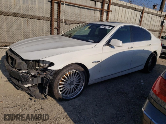 2012 BMW 5 Series 528i z VIN WBAXG5C5XCDY30087, wystawiony jako Copart lot #50729165 z przebiegiem Nie podano mil oraz Czysty tytuł • Clean title. Historia ofert i sprzedaży dostępna na DreamBid. Obrazek 1.