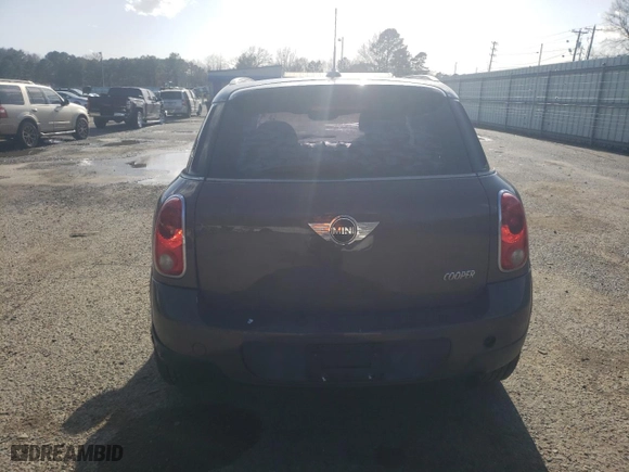 2011 MINI Cooper Countryman with VIN WMWZB3C59BWH94894, listed as a Copart auction lot 47979475 with 140,594 mi miles and Clean Title. Bid and sale history available at carsss.com. Image 6.
