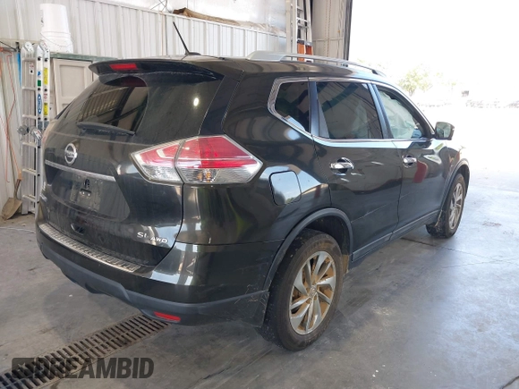 2015 Nissan Rogue SL z VIN 5N1AT2MV6FC780442, wystawiony jako IAAI lot #40157459 z przebiegiem 166 660 mil mil oraz . Historia ofert i sprzedaży dostępna na DreamBid. Obrazek 4.