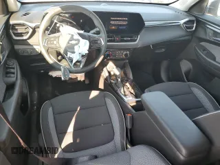 2025 Chevrolet TrailBlazer LT with VIN KL79MRSL9SB025037, listed as a Copart auction lot 69841984 with 28 mi miles and Salvage Title. Bid and sale history available at DreamBid. Image 8.