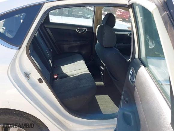 2014 Nissan Sentra SR with VIN 3N1AB7AP2EY270544, listed as a IAAI auction lot 41952047 with 170,172 mi miles. Bid and sale history available at carsss.com. Image 8.