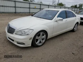 2010 Mercedes-Benz S 550 z VIN WDDNG8GB7AA314303, wystawiony jako Copart lot #57396435 z przebiegiem 197 197 mil mil oraz Tytuł czysty. Historia ofert i sprzedaży dostępna na DreamBid. Obrazek 1.