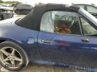 1999 BMW Z3 2.5 z VIN 4USCH9332XLF79854, wystawiony jako Copart lot #73642944 z przebiegiem 175 110 mil mil oraz Szkody całkowita. Historia ofert i sprzedaży dostępna na DreamBid. Obrazek 10.
