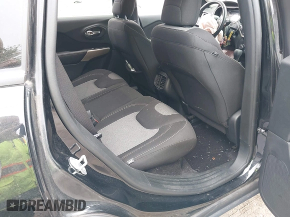 2018 Jeep Cherokee Latitude Tech Connect with VIN 1C4PJMCB7JD555019, listed as a IAAI auction lot 42091382 with 45,988 mi miles and . Bid and sale history available at DreamBid. Image 8.