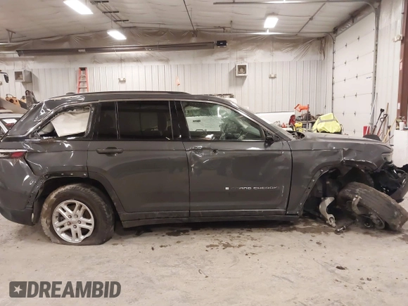 2023 Jeep Grand Cherokee Altitude with VIN 1C4RJHAG9P8701016, listed as a IAAI auction lot 41965933 with Not provided miles and . Bid and sale history available at DreamBid. Image 12.