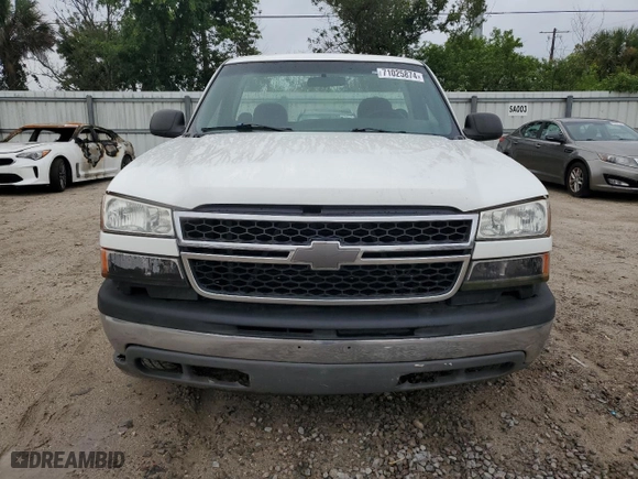 2006 Chevrolet Silverado 1500 LS with VIN 1GCEC14V26Z240390, listed as a Copart auction lot 71025874 with 171,828 mi miles and Clean Title. Bid and sale history available at carsss.com. Image 5.