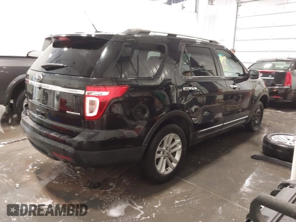 2013 Ford Explorer XLT with VIN 1FM5K7D83DGA07784, listed as a IAAI auction lot 41864249 with 324,305 mi miles and . Bid and sale history available at DreamBid. Image 4.