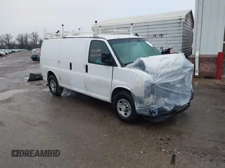 2018 Chevrolet Express Cargo z VIN 1GCWGAFG7J1178161, wystawiony jako IAAI lot #41242918 z przebiegiem 119 323 mil mil oraz . Historia ofert i sprzedaży dostępna na DreamBid. Obrazek 1.