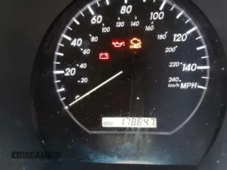 2008 Lexus RX with VIN 2T2HK31U38C057662, listed as a IAAI auction lot 41977657 with 178,847 mi miles. Bid and sale history available at carsss.com. Image 16.