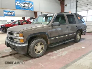 1998 Chevrolet Tahoe z VIN 1GNEK13R0WJ302401, wystawiony jako Copart lot #47196925 z przebiegiem 202 595 mil mil oraz Szkoda całkowita • Salvage title. Historia ofert i sprzedaży dostępna na DreamBid. Obrazek 1.