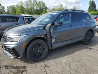 2022 Volkswagen Tiguan SE R-Line Black z VIN 3VV8B7AX9NM041704, wystawiony jako Copart lot #56583275 z przebiegiem 42 996 mil mil oraz Szkoda całkowita • Salvage title. Historia ofert i sprzedaży dostępna na DreamBid. Obrazek 1.