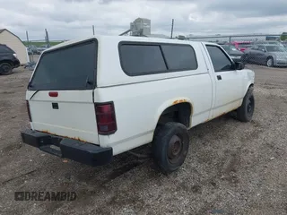 1996 Dodge Dakota z VIN 1B7FL26P7TS578266, wystawiony jako IAAI lot #42144732 z przebiegiem 221 922 mil mil oraz . Historia ofert i sprzedaży dostępna na DreamBid. Obrazek 4.