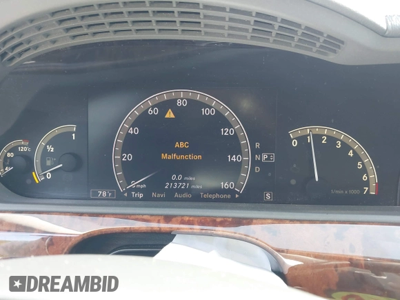 2009 Mercedes-Benz S 550 with VIN WDDNG71X79A239029, listed as a IAAI auction lot 42176872 with 213,721 mi miles and . Bid and sale history available at DreamBid. Image 7.