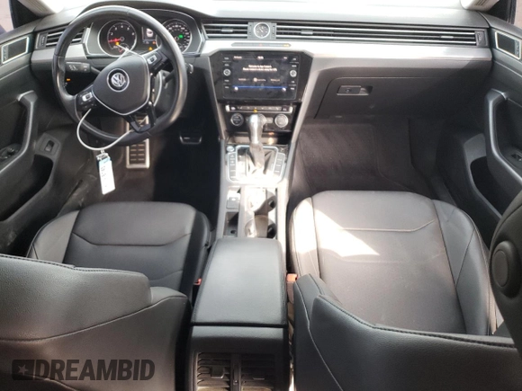 2019 Volkswagen Arteon SE с VIN WVWBR7AN1KE000659, выставлен на аукционе Copart как лот 88701165 с пробегом 138 582 миль миль и Списание • Salvage title. История ставок и продаж доступна на DreamBid. Изображение 8.