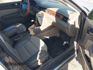 2004 Audi allroad A6 V8 with VIN WA1YL54B24N092668, listed as a IAAI auction lot 41412440 with 146,523 mi miles and . Bid and sale history available at DreamBid. Image 5.