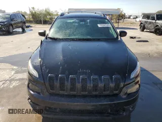 2017 Jeep Cherokee Sport z VIN 1C4PJLAS5HW585812, wystawiony jako Copart lot #76352524 z przebiegiem 110 335 mil mil oraz Szkoda całkowita • Salvage title. Historia ofert i sprzedaży dostępna na DreamBid. Obrazek 5.