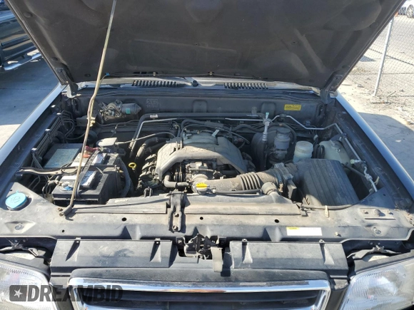 1999 Isuzu Trooper S with VIN JACDJ58X5X7912250, listed as a Copart auction lot 58521665 with 177,038 mi miles and Clean title. Bid and sale history available at DreamBid. Image 12.