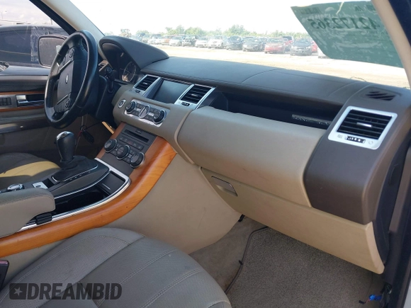 2011 Land Rover Range Rover Sport HSE Lux with VIN SALSK2D46BA269119, listed as a IAAI auction lot 42172365 with Not Provided miles and . Bid and sale history available at DreamBid. Image 5.