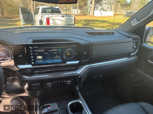 2024 Chevrolet Silverado 1500 with VIN 3GCUDGEL2RG257638, listed as a Copart auction lot 49019625 with 3,277 mi miles and Clean Title. Bid and sale history available at DreamBid. Image 9.
