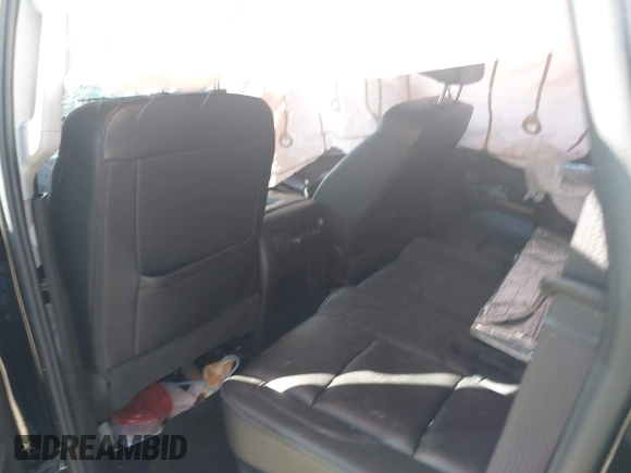 2016 Chevrolet Tahoe LT z VIN 1GNSKBKC9GR330707, wystawiony jako IAAI lot #41651940 z przebiegiem 176 536 mil mil oraz . Historia ofert i sprzedaży dostępna na DreamBid. Obrazek 8.