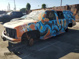 1997 GMC Suburban z VIN 3GKGK26FXVG517183, wystawiony jako Copart lot #69246734 z przebiegiem 101 260 mil mil oraz Szkoda całkowita • Salvage title. Historia ofert i sprzedaży dostępna na DreamBid. Obrazek 1.