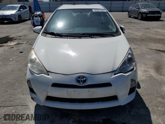 2013 Toyota Prius One with VIN JTDKDTB32D1547938, listed as a Copart auction lot 56397535 with 273,266 mi miles and Clean Title. Bid and sale history available at DreamBid. Image 5.