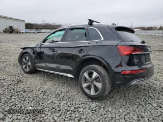 2024 Audi Q5 Premium z VIN WA1ABAFY4R2049800, wystawiony jako Copart lot #52440785 z przebiegiem Nie podano mil oraz Szkoda całkowita • Salvage title. Historia ofert i sprzedaży dostępna na DreamBid. Obrazek 2.
