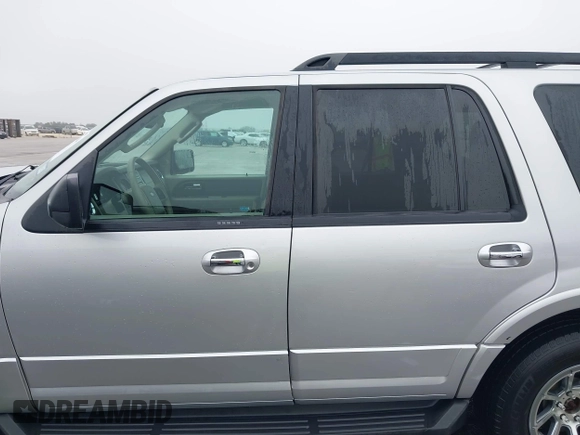2014 Ford Expedition XLT with VIN 1FMJU1H52EEF01900, listed as a IAAI auction lot 42106404 with 149,992 mi miles and . Bid and sale history available at DreamBid. Image 14.