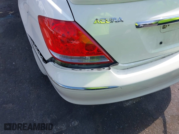 2005 Acura RL with VIN JH4KB16565C018356, listed as a IAAI auction lot 42138971 with 186,437 mi miles and . Bid and sale history available at DreamBid. Image 6.