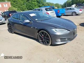 2018 Tesla Model S 75D с VIN 5YJSA1E49JF286716, выставлен на аукционе IAAI как лот 42545150 с пробегом 99 168 миль миль и . История ставок и продаж доступна на DreamBid. Изображение 1.