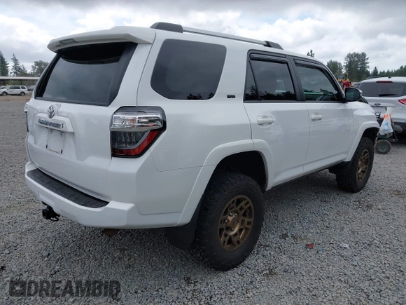 2021 Toyota 4Runner SR5 Premium with VIN JTENU5JR9M5926342, listed as a IAAI auction lot 42476579 with 41,262 mi miles and . Bid and sale history available at DreamBid. Image 4.