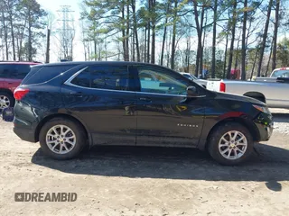 2020 Chevrolet Equinox LT z VIN 2GNAXUEV6L6158440, wystawiony jako IAAI lot #41626714 z przebiegiem 84 298 mil mil oraz . Historia ofert i sprzedaży dostępna na DreamBid. Obrazek 13.