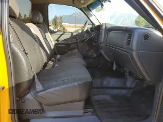1999 GMC New Sierra 1500 SL with VIN 1GTEC14V1XE519984, listed as a Copart auction lot 49338825 with 304,929 mi miles and Salvage Title. Bid and sale history available at carsss.com. Image 10.