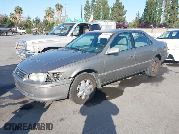 2000 Toyota Camry CE with VIN 4T1BG22K3YU004252, listed as a IAAI auction lot 42130158 with 236,104 mi miles and . Bid and sale history available at carsss.com. Image 2.